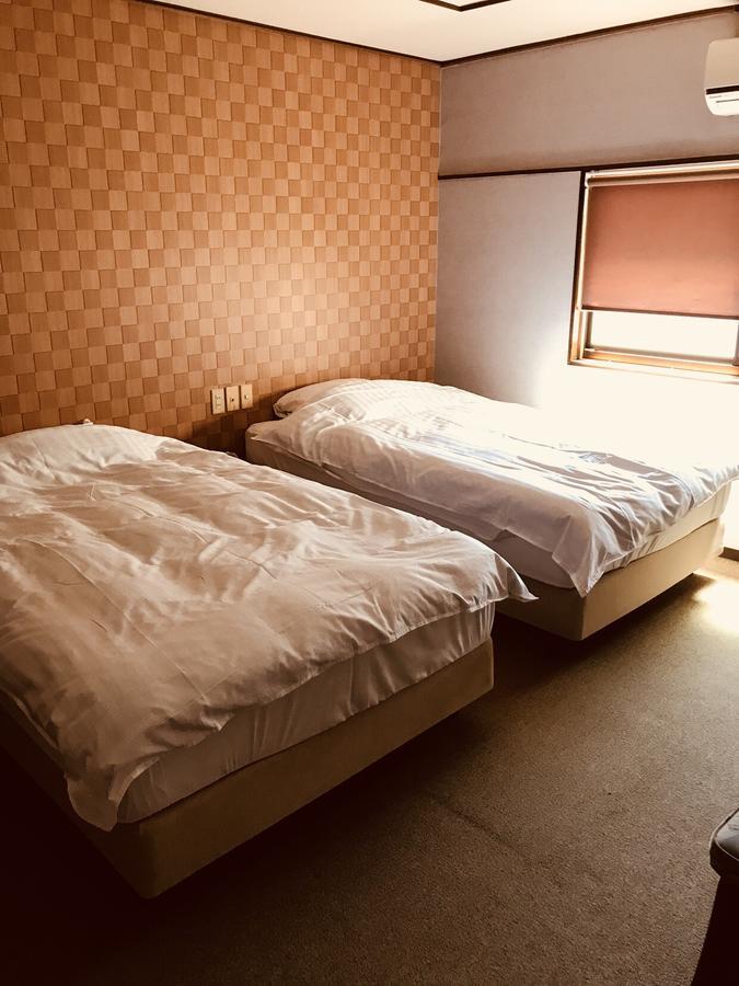Reimeien Osaka Esterno foto