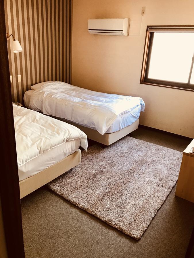 Reimeien Osaka Esterno foto
